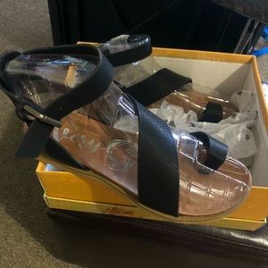 Very G black Steffy Sandals